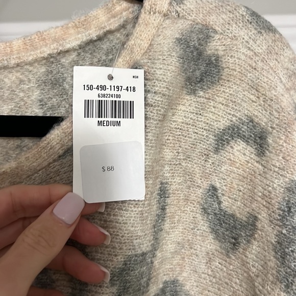 NWT - Abercrombie - leopard print nude and grey sweater - Picture 2 of 2
